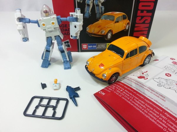 Hasbro Edition Masterpiece Bumblebee And Spike Video Review And Gallery 10 (10 of 51)